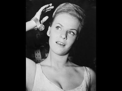 Heidi Brühl - Wochenschau: Verleihung der Goldenen Schallplatte (1960)