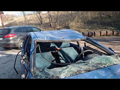 Egy elhagyatott Peugeot 106-es