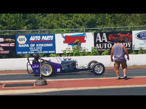 Butch Fairchild's straight 6 slingshot dragster!!