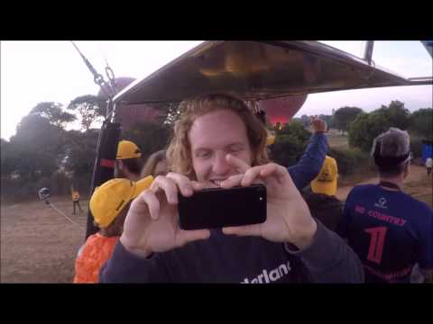 Viagem de balão ao nascer do sol em Bagan, Mianmar / Birmânia