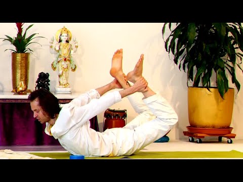 Yogastunde "Im Gleichgewicht und fest verwurzelt" - Yoga Vidya Live - 16:15 Uhr 01.02.2022
