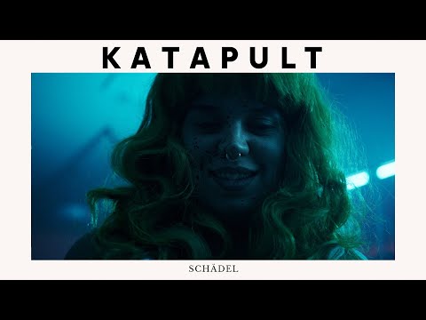 Katapult: Lançado o álbum de estreia, "Play Stupid Games, Win Stupid Prizes"