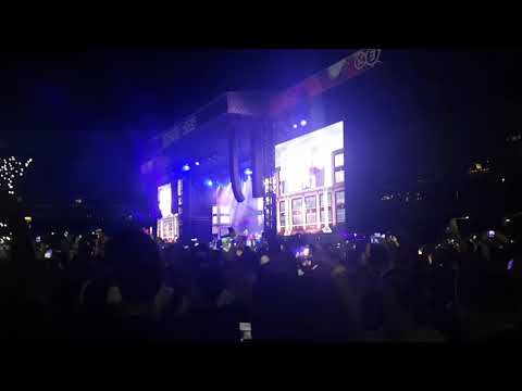 Eminem Rapture tour 2019 Melbourne sing for the moment biggest crowd ever.