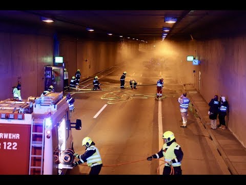 Aufwendige Einsatzübung im S1 Tunnel mitten in der Nacht - 01.12.2019