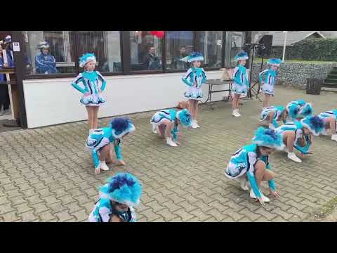 Einmarsch der Kindergarde-Tanzgruppe der GKKG