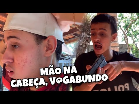 TIPOS DE PESSOA TOMANDO UM ENQUADRO