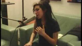 The DL - Amy Winehouse &#39;Valerie&#39; Live