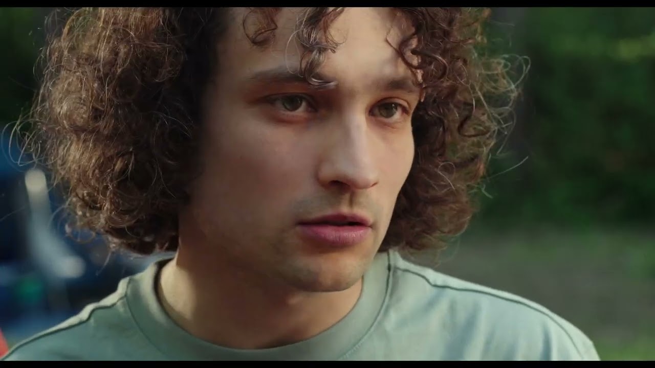 Miniature de la vidéo UN CHAMP DE FRAISES POUR L'ÉTERNITÉ - BANDE ANNONCE VF (AU CINÉMA LE 1ER JUILLET) du film Un champ de fraises pour l’éternité