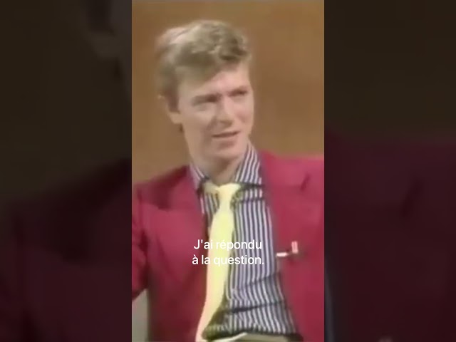Vídeo relacionado con David Bowie me hizo gay: 100 años de música LGTB (No Ficción)