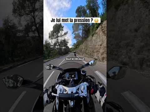 Je lui met la pression ? 😳 #moto #motard