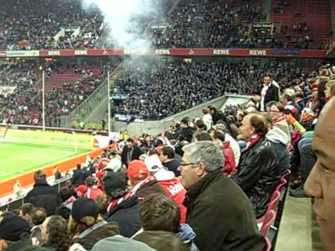 1 fc köln gegen vfl bochum Bengalofeuer und Rauchbomben 17-04-2010