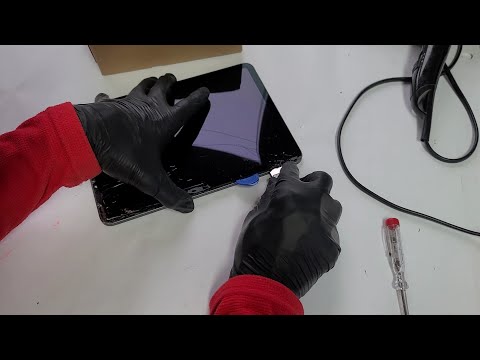 IPad Air 4 kaputtes Glas reparieren. Display entfernen. Glas und LCD-Display sind verklebt. 129 Euro