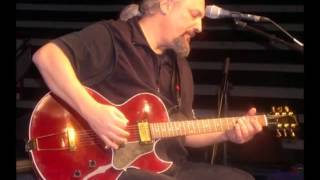 Introduzione a Giai Phong di Eugenio Finardi "Musica Ribelle Live 2013"