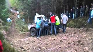 preview picture of video 'ruta 4x4 fonsagrada 2014 liñares jeep sarria rubicon negro defender ecotrack arviza'