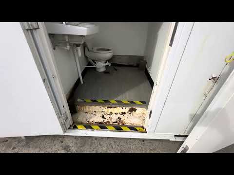 28 x 9 welfare unit , toilet , generator kitchen. - Image 2