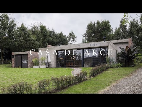 Próba znalezienia równowagi między naturą a architekturą w projektowaniu domów