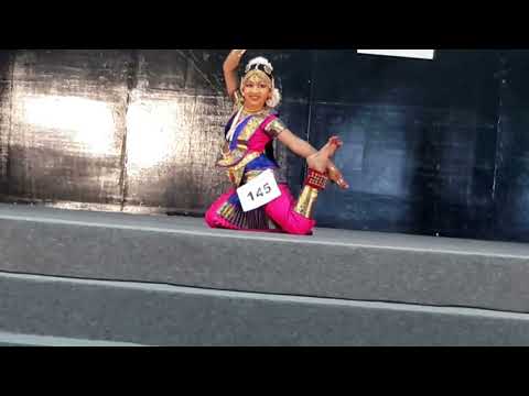 Ananda natam idum padan - Keerthanam | Red FM Competition | Navami Kunhiraman