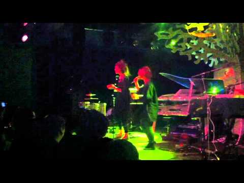 The Naima Train & Imogen Heap performing Earth together at Brewhouse, Gothenburg 2010-11-20