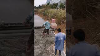 Three roller paving process of cement pavement in mountainous areas