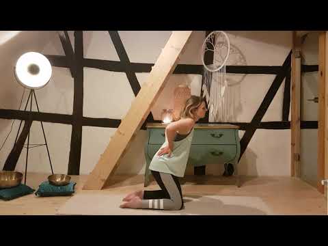 Ardha Urstrasana - die halbe Kamelstellung