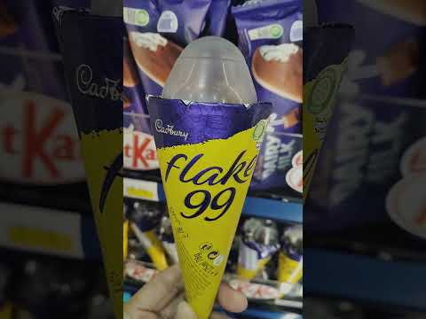 Cadbury Flake #satisfying #icecream #ytshort #mybloopers