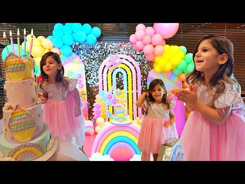 EVA'NIN DOĞUM GÜNÜ PARTİSİ! Popit konseptli ve bol sürprizli parti vlog - Eva'nın Günlüğü