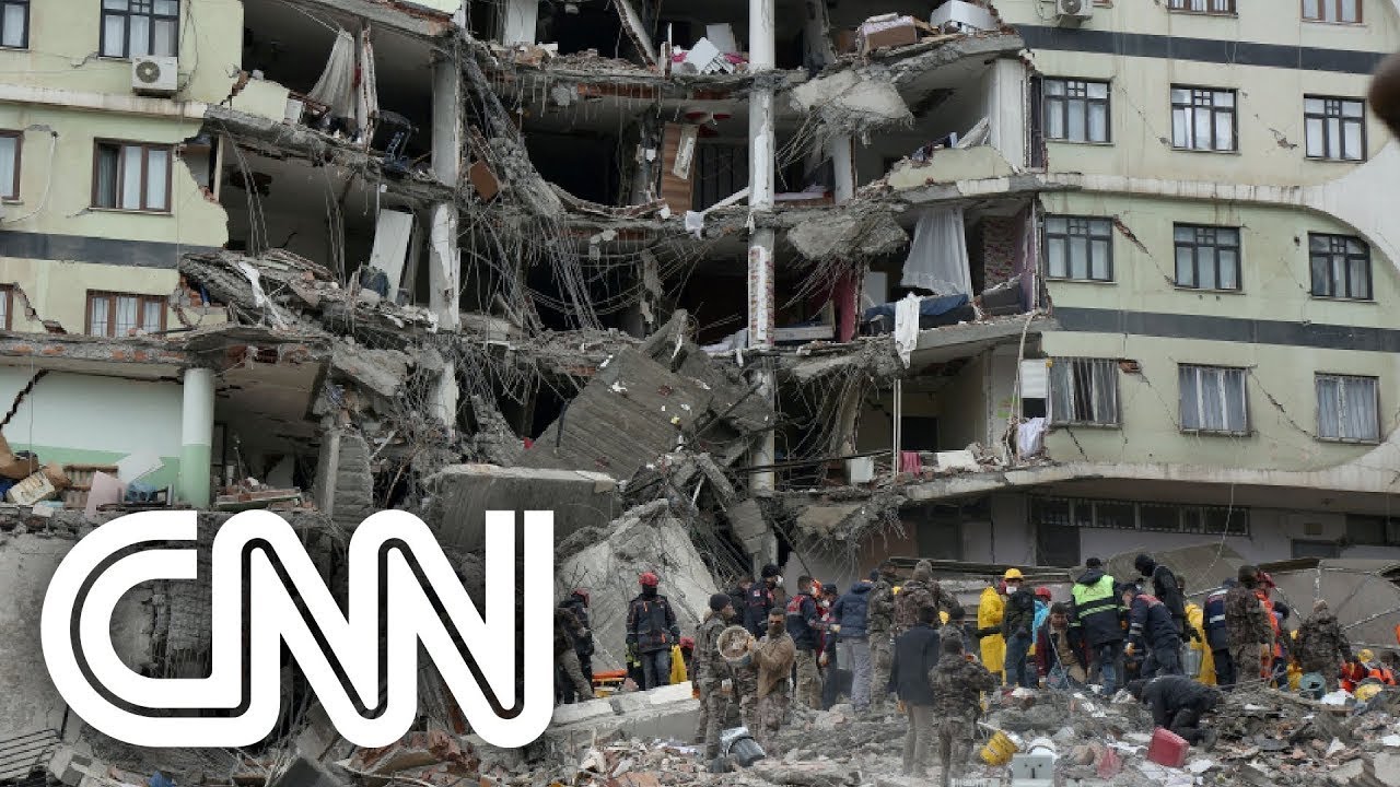 Terremotos na Turquia e Síria deixam mais de 3,8 mil mortos; veja imagens | CNN PRIMETIME