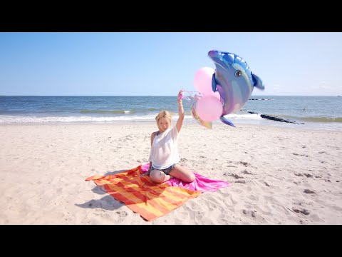 Video thumbnail for AMERICAN GIRL