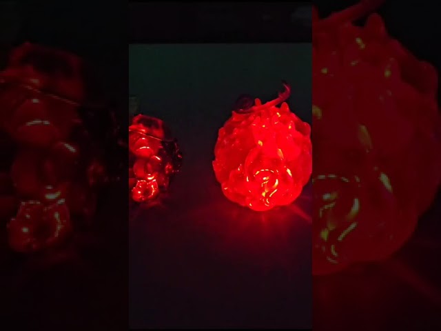 Vídeo relacionado con Grupo Erik Lampara One Piece Devil Fruit - Figura One Piece como Lámpara mesita noche o escritorio | Regalo Anime Manga, Merchandising Oficial | USB/Pilas : 2 Modos de Luz (16x14 cm)
