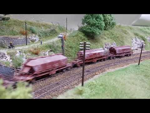 BR 22 DR mit einen schweren Kalizug