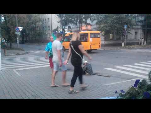 Обосралась в машине
