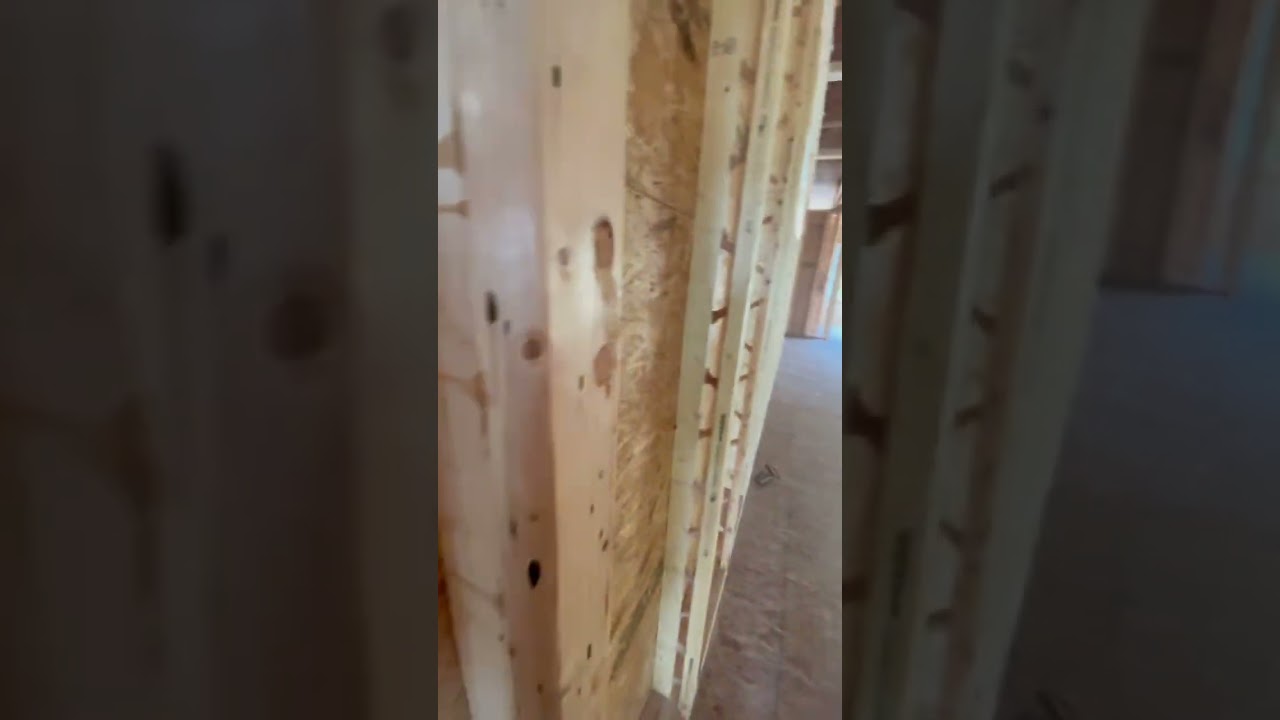 Un-Insulated Tstud™ = Built-in thermal break. Smarter framing with DK Homes.