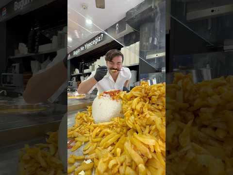 Bug&uuml;n Ne Yiyeceğiz?😉 #bug&uuml;nneyiyeceğiz #baruthane #baruthanepilavcısı #kutsalbıyık #pilav #patates