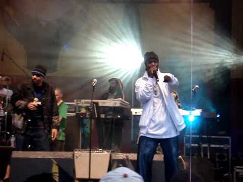 MIRF2007 - Mikey Dangerous - Don't Go Pretending (live)