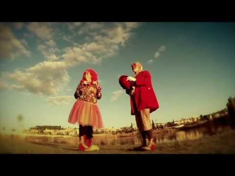 download lagu mp3 mp4 Vuelo Letra Divan Du Don, download lagu Vuelo Letra Divan Du Don gratis, unduh video klip Vuelo Letra Divan Du Don