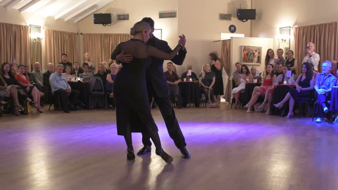 Facundo de la Cruz & Noelia Hurtado at Milonga Corazón 1/3