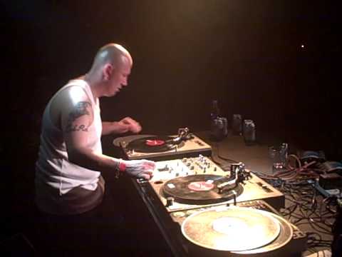 DJ First Rate Interlude @ Us3 live gig (2009)