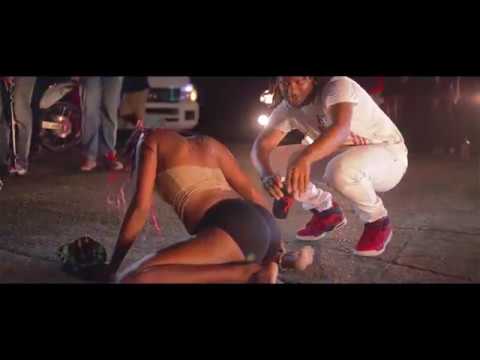 Freezy - SPLIT IN DI MIDDLE (Official Music Video)