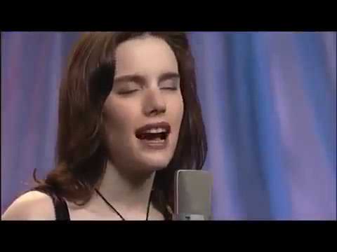 Rhythm of The Rain | Carolyn Leonhart at Jazz Trio MJO