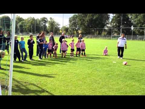 Voetbal wedstrijd svn f3 tegen alphense boys f5 op 15 september 2012