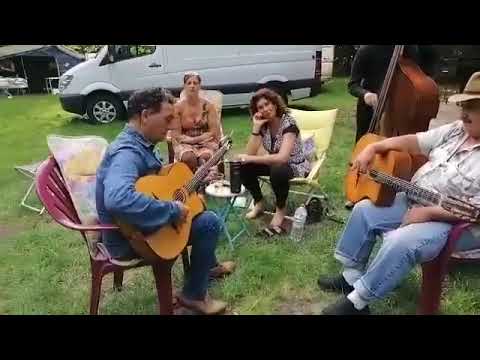 Authum Leaves - Fapy Lafertin, Martin Limberger, Titi Bamberger.