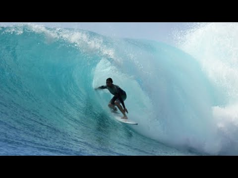 Nice waves being surfed at Porthleven