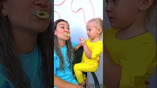 Download lagu Cute baby😘🥰 #shorts mp3