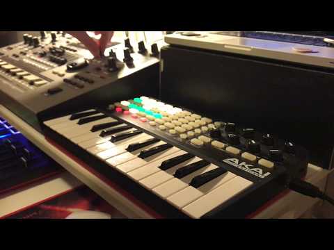 Roland MC-505, Akai APC key 25 & MPD 226 house jam groove