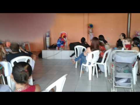 Show do fuxiquinho jr e a palhaça fofoca.