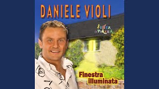 Kadr z teledysku Serenata sottovoce tekst piosenki Daniele Violi