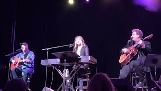 Linda Davis / Tired Of Running