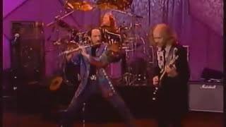 Jethro Tull - "Living in the Past" on The Tonight Show (+ interview)
