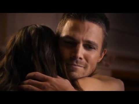 Arrow 1x01 - Oliver Returns to the Queen Mansion