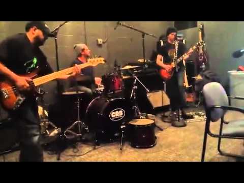 CBS Trio - Jungle Boogie Welcome To the Jungle